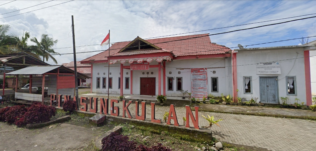 Balai Desa Pinasungkulan